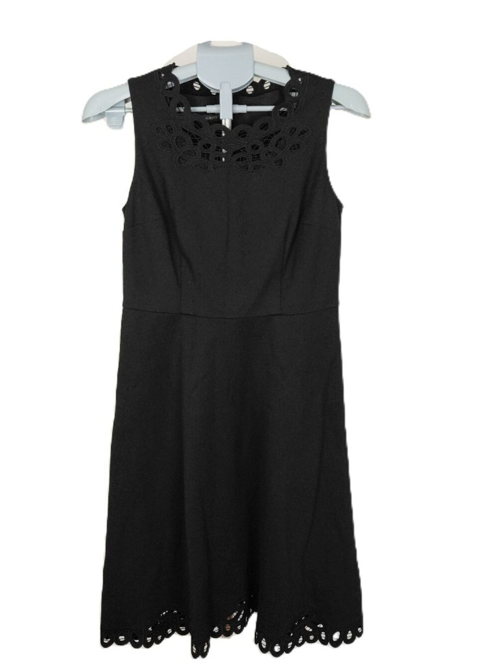 Talbots Sleeveless Fit & Flare Dress Women's Size 4 Black Knit Embroidered Trim